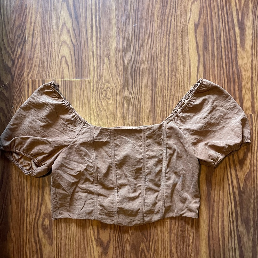 Gray Black Crop Blouse with Puffed Short Sleeves